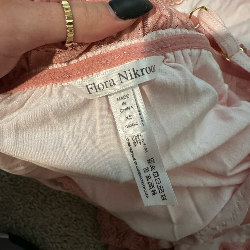 Flora Nikrooz sleep set - Picture 3 of 6
